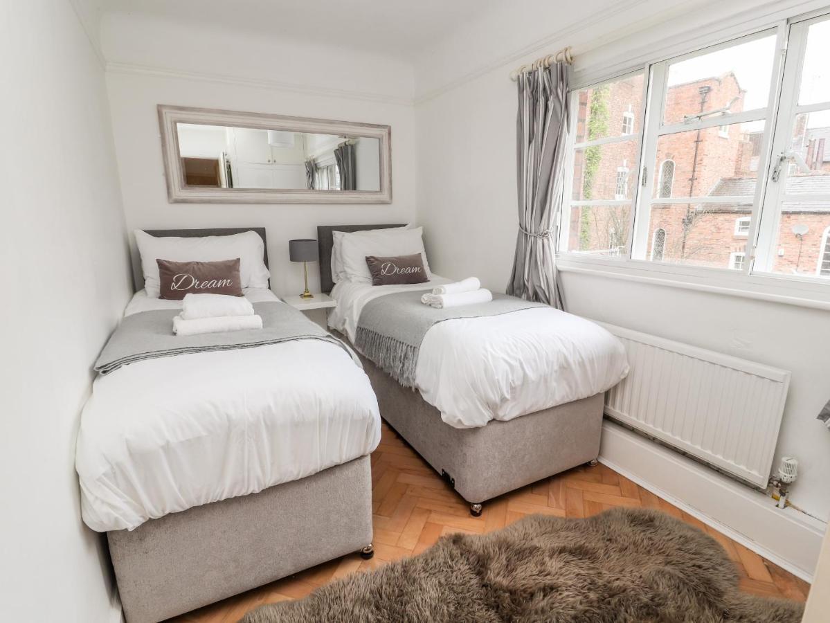 Dee Heights Penthouse Apartment Chester Bagian luar foto
